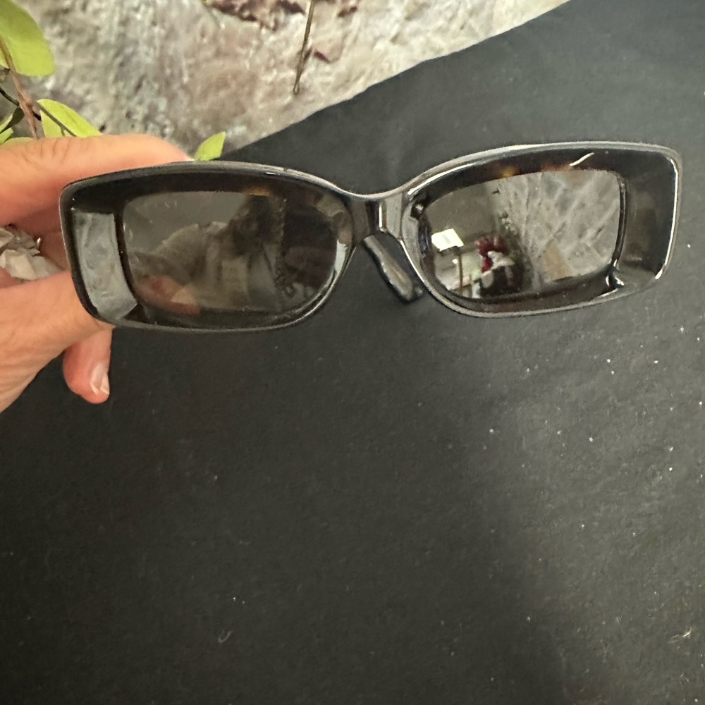 Gucci Black/Brown Rectangular Sunglasses - image 1